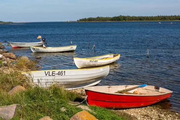 Belo Lago Com Barcos Dia Verão — Fotografia de Stock