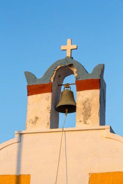 Thira, Oia ve Santorini adasındaki sokaklar ve evler