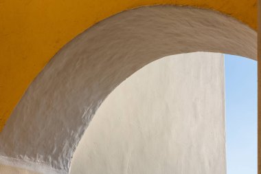 Thira ve Santorini 'deki sokaklar ve evler.