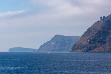 Güneşli bir günde Akdeniz manzarası çok güzel.