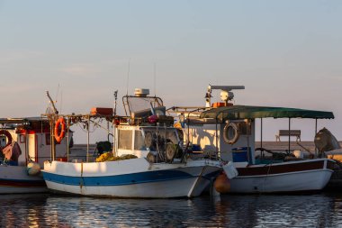 Akdeniz 'de gemiler ve tekneler