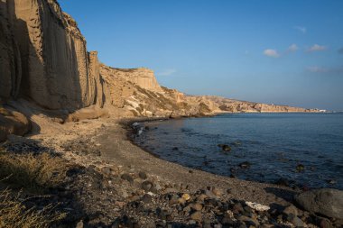 Yunanistan 'ın Santorini adasında yatlarla gün batımı ve gün doğumu