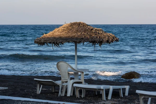 Thira, Oia ve Santorini adasındaki sokaklar ve evler