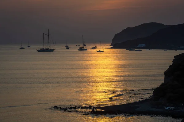 Atardecer Amanecer Con Yates Isla Santorini Grecia — Foto de Stock