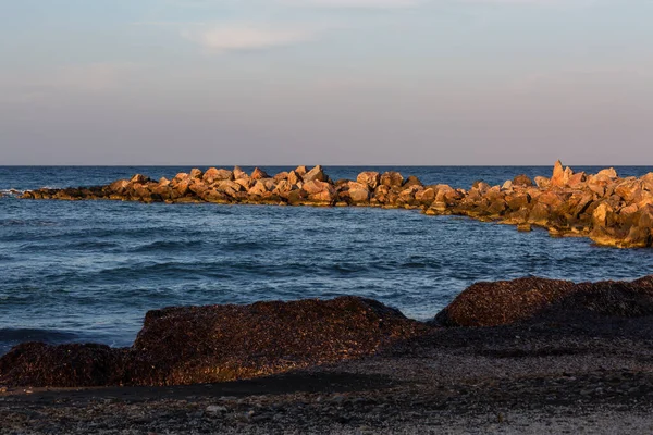 Güneşli bir günde Güzel Akdeniz 