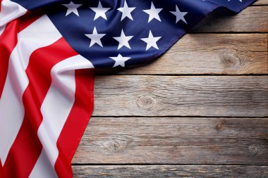 Gri ahşap masa, bağımsızlık günü şablon American bayrağı