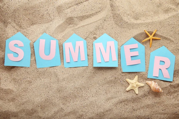 Inschrijving Zomer Met Schelpen Het Strand Zand — Stockfoto