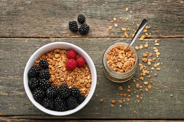 Tasty Granola Berries Bowl Wooden Table — Stock Photo, Image