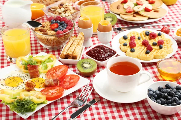 Fresh Tasty Breakfast Kitchen Table — Stock Photo, Image