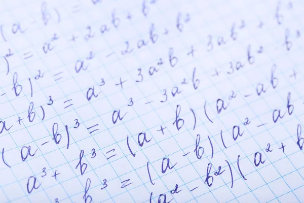 数学の数式と練習帳 — ストック写真