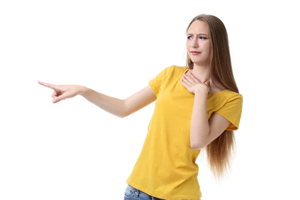 Mujer Joven Camiseta Amarilla Sobre Fondo Blanco — Foto de Stock