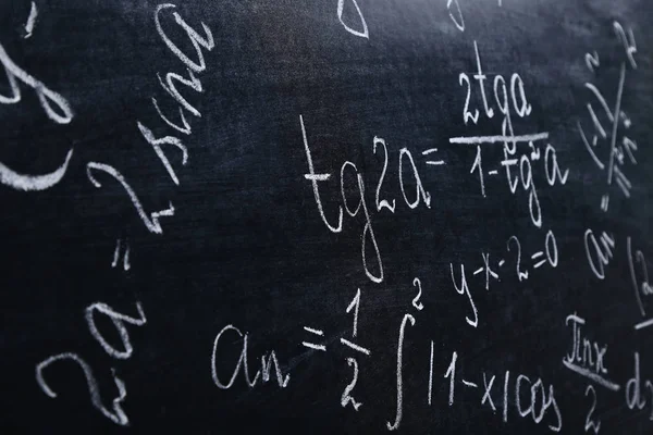 Fórmulas Matemáticas Sobre Fondo Pizarra —  Fotos de Stock