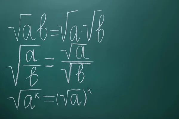 Formules Mathématiques Sur Fond Tableau — Photo