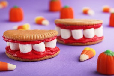 Cadılar Bayramı kurabiye mouthes lokum ve şekerleme