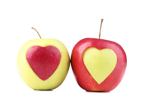 Zielone Czerwone Jabłko Wyłącznik Serca Kształt Białym Tle — Zdjęcie stockowe