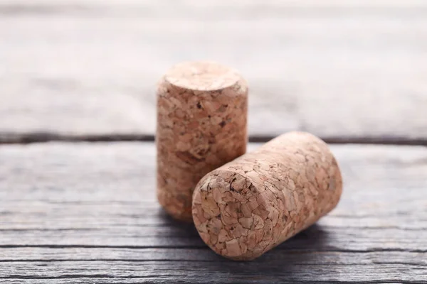 Weinkorken Auf Grauem Holztisch — Stockfoto