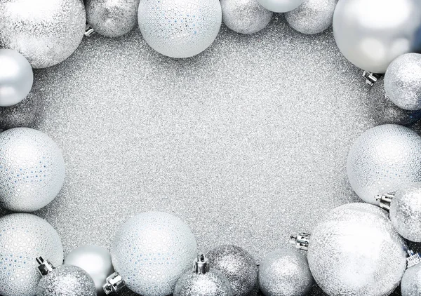 Palline Natale Argento Sfondo Grigio — Foto Stock