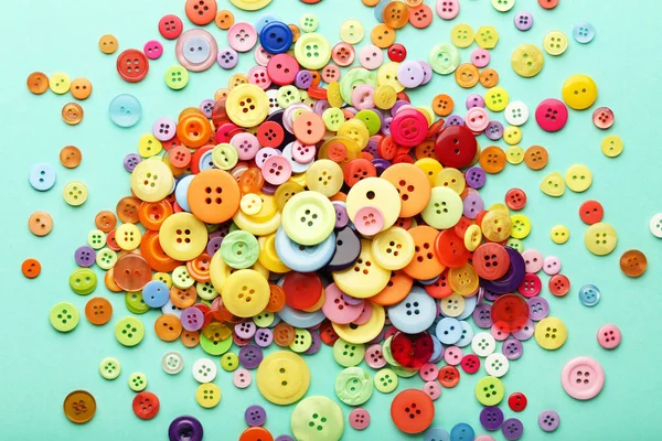 Цветные Кнопки Шитья Мятном Фоне — стоковое фото