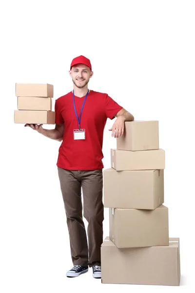 Uomo Consegna Con Scatole Cartone Posa Isolato Sfondo Bianco — Foto Stock