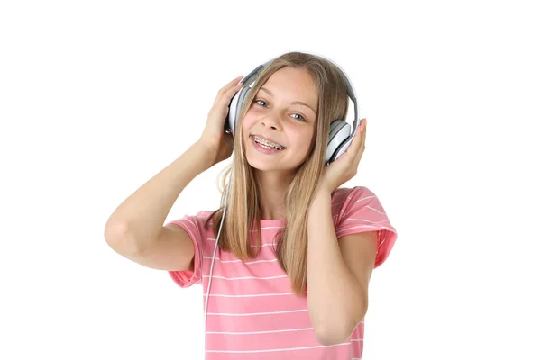 Uśmiechnięte Dziewczyny Słuchanie Muzyki Słuchawkach Patrząc Kamery Białym Tle — Zdjęcie stockowe