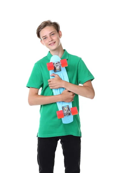 Adolescente Bonito Segurando Skate Isolado Fundo Branco — Fotografia de Stock