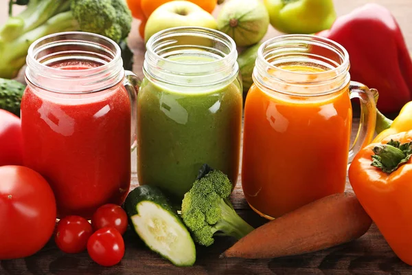 Vegetables Smoothie Jars Wooden Table — Stock Photo, Image