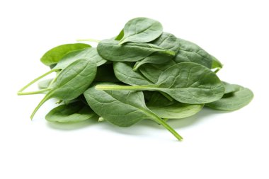 Beyaz arkaplanda ıspanak yaprakları izole