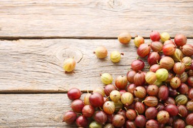 Olgun Bektaşi meyve gri ahşap tablo