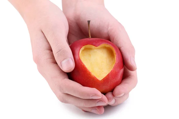 Kobiece Ręce Trzymając Czerwone Jabłko Wyłącznik Serca Kształt Białym Tle — Zdjęcie stockowe