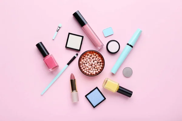 Make Kosmetik Auf Rosa Hintergrund — Stockfoto