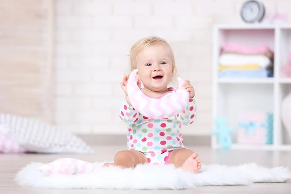 Baby Girl Sitting White Carpet Soft Toy — Stock Photo, Image