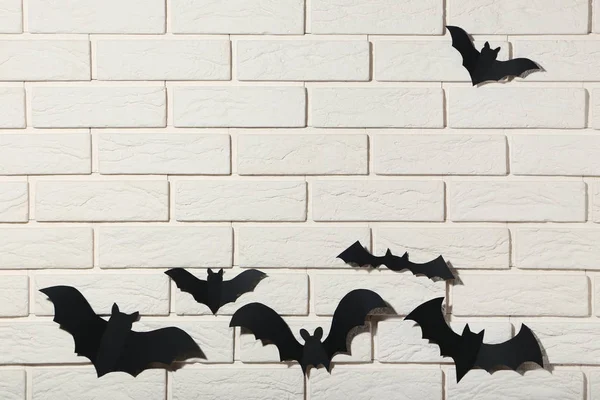 Chauves Souris Papier Halloween Sur Fond Mural Brique Blanche — Photo