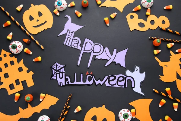 Napis Happy Halloween Cukierków Ozdoby Papier Czarnym Tle — Zdjęcie stockowe