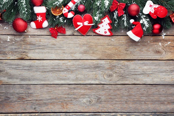 Ramas Abeto Navideño Con Adornos Sobre Fondo Madera —  Fotos de Stock