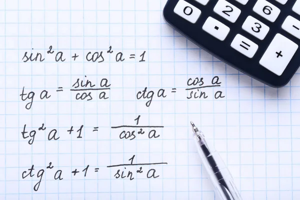 Libro Ejercicios Con Fórmulas Matemáticas Calculadora —  Fotos de Stock