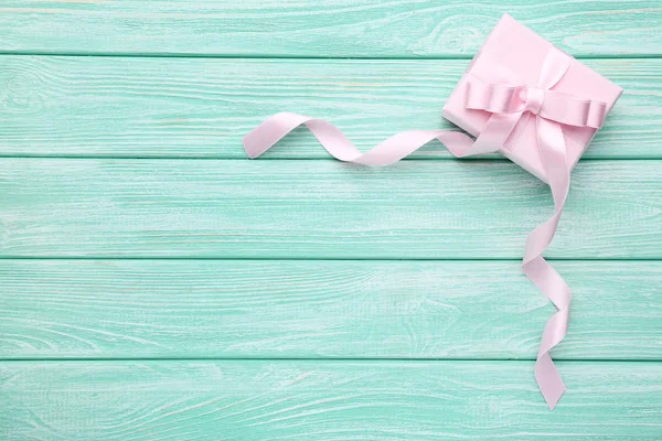 Pink Gift Box Ribbon Blue Wooden Background — Stock Photo, Image