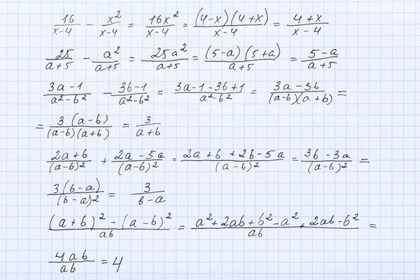Alıştırma Kitabı Matematik Formülleri Ile Yakın Çekim — Stok fotoğraf