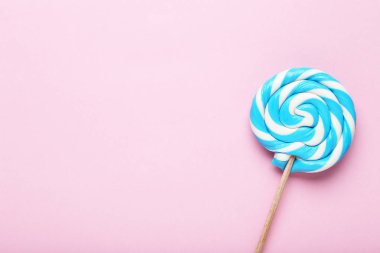 Pembe Arkaplanda Renkli Lolipop