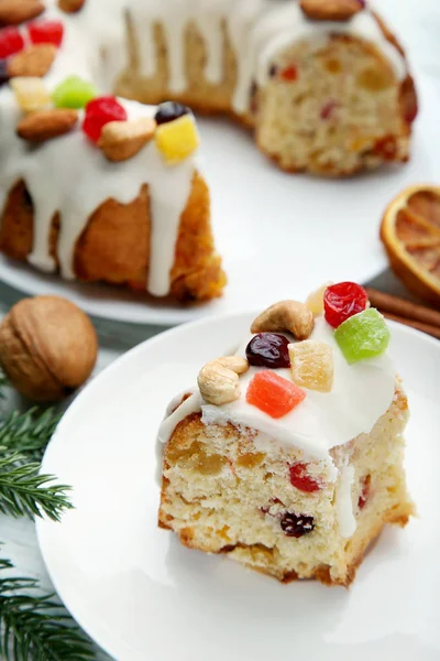 Tranche Gâteau Bundt Aux Fruits Confits Noix Cajou Dans Une — Photo