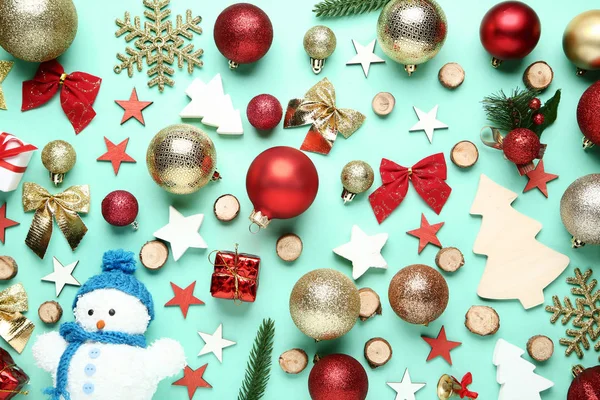Decorações Natal Coloridas Fundo Hortelã — Fotografia de Stock