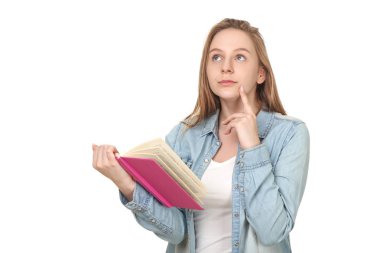 Beyaz arka plan üzerinde izole kitap ile genç kız