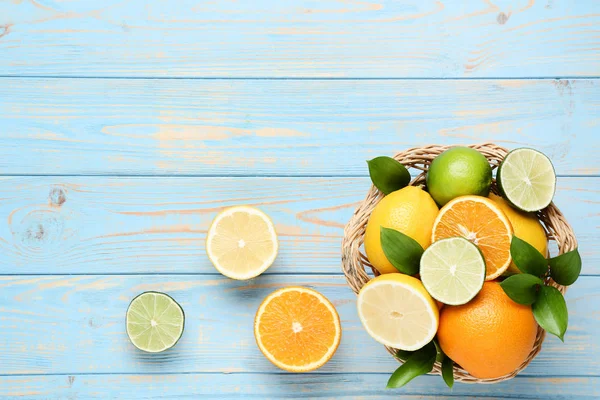 Citrus Fruits Basket Wooden Table — Stock Photo, Image