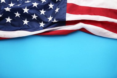 Mavi arka planda Amerikan bayrağı