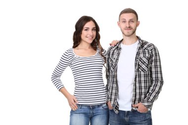 güzel genç bir çift beyaz zemin üzerine izole