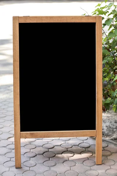 Puste Reklama Czarny Deska Ulicy — Zdjęcie stockowe