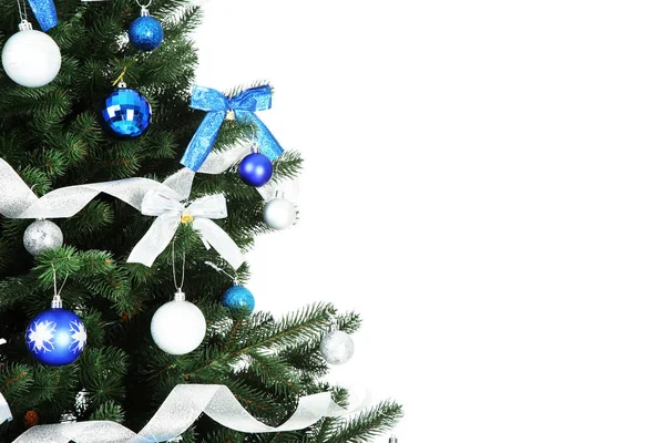 Kerstboom Met Versieringen Witte Achtergrond — Stockfoto