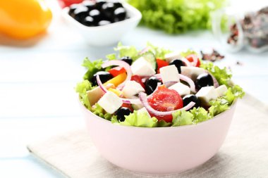 Peçete kase sebze salatası