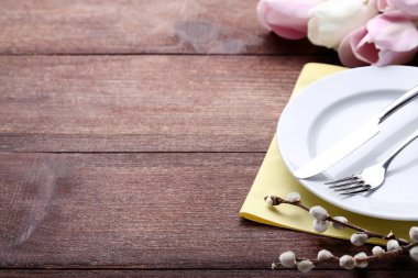 Mutfak bıçakları ağaç dalları ve Lale çiçek ahşap tablo