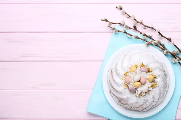 Torta Pasqua Piatto Con Rami Albero Tavolo Legno Rosa — Foto Stock