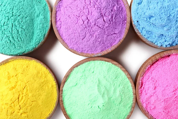 Renkli holi toz kase beyaz arka plan üzerinde